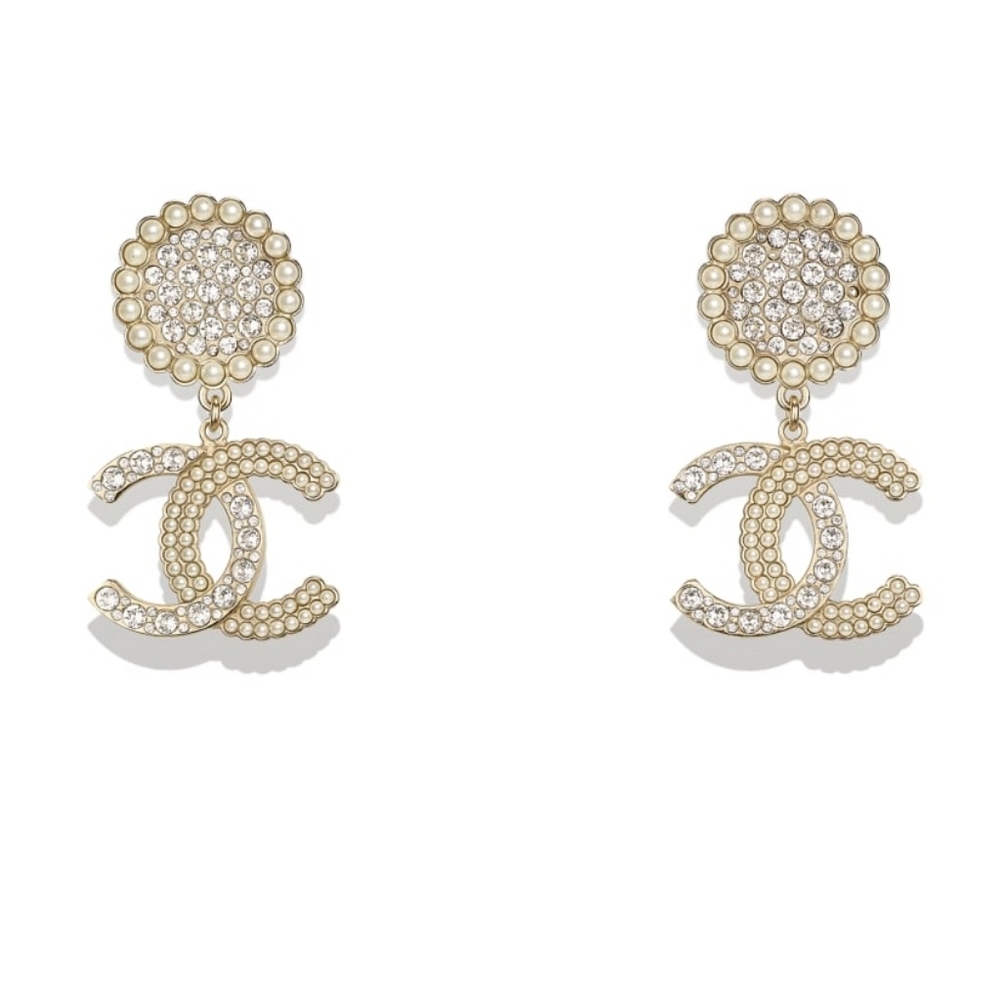 🦋NWT🦋 CHANEL CC Dangle Drop Earrings